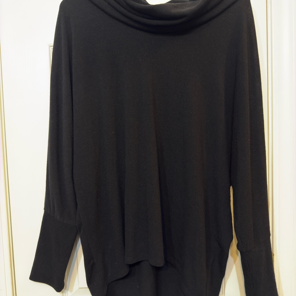 Sunday‎ Black Cowl Neck Flowy Top - Picture 2 of 9